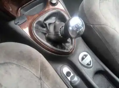 Veículo de Sucata citroen c5 berlina 2.0 hdi premier do ano 2003 alimentado 