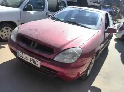 Veículo de Sucata citroen xsara berlina 1.6i 16v sx do ano 2001 alimentado 
