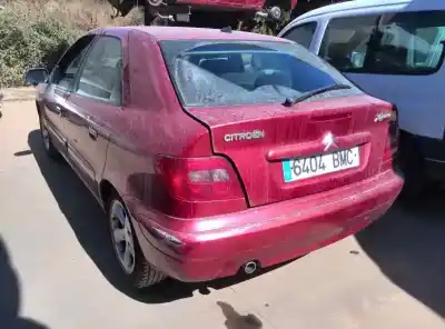 Veículo de Sucata citroen xsara berlina 1.6i 16v sx do ano 2001 alimentado 
