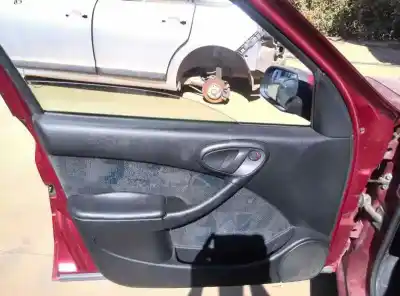 Veículo de Sucata citroen xsara berlina 1.6i 16v sx do ano 2001 alimentado 