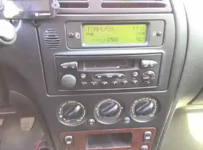 Veículo de Sucata citroen xsara berlina 1.6i 16v sx do ano 2001 alimentado 