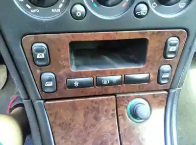 Veículo de Sucata citroen xsara berlina 1.6i 16v sx do ano 2001 alimentado 