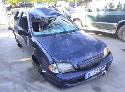 Sloopvoertuig SUZUKI SWIFT SF BERLINA (MA) 1.3 CAT van het jaar 2001 aangedreven G/1298