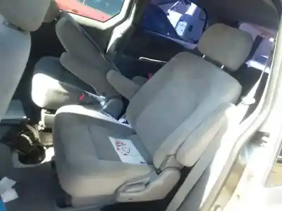 Veículo de Sucata kia carnival ii (gq) 2.5 v6 do ano 2004 alimentado k5