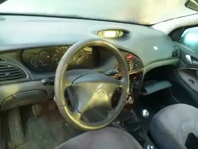 Veículo de Sucata citroen c5 berlina 2.2 hdi vivace do ano 2002 alimentado d-4hx