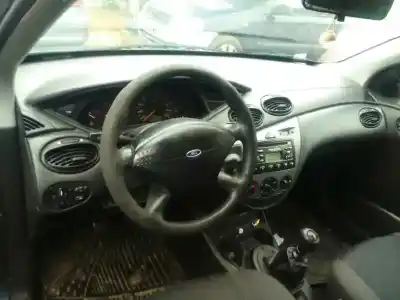 Sloopvoertuig ford focus berlina (cak) trend van het jaar 2002 aangedreven d/c908