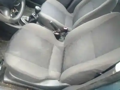Sloopvoertuig ford focus berlina (cak) trend van het jaar 2002 aangedreven d/c908