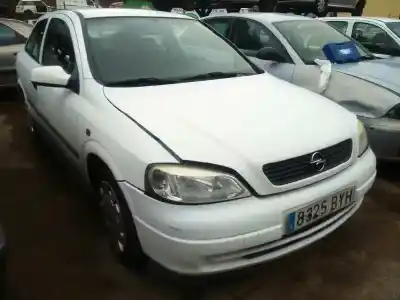 Здавання транспортного засобу opel astra g berlina club року 2002 потужний d-x17dt