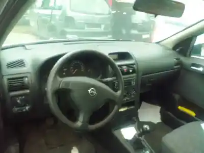 Здавання транспортного засобу opel astra g berlina club року 2002 потужний d-x17dt