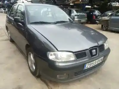Sloopvoertuig seat cordoba berlina (6k2) stella van het jaar 2002 aangedreven d-aqm