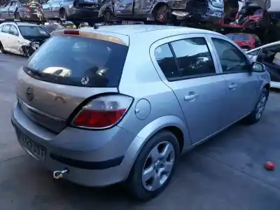 Здавання транспортного засобу opel astra h berlina cosmo року 2005 потужний d-z17dth