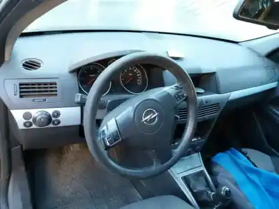 Здавання транспортного засобу opel astra h berlina cosmo року 2005 потужний d-z17dth