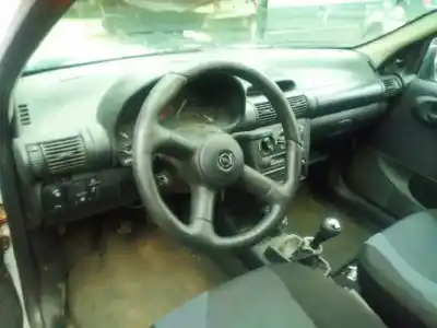 Sloopvoertuig opel corsa b swing van het jaar 1998 aangedreven g-x14sz