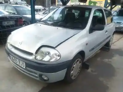 Здавання транспортного засобу renault clio ii fase ii (b/cb0) expression року 2001 потужний g/def