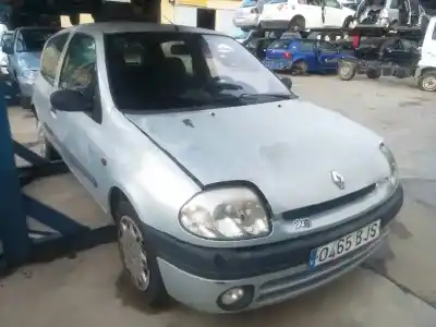 Здавання транспортного засобу renault clio ii fase ii (b/cb0) expression року 2001 потужний g/def