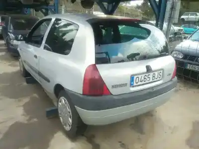Здавання транспортного засобу renault clio ii fase ii (b/cb0) expression року 2001 потужний g/def