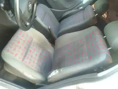 Veículo de Sucata seat cordoba berlina (6k2) tour do ano 2002 alimentado g-aud