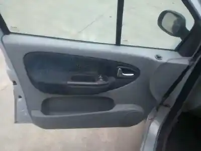 Здавання транспортного засобу renault                                            scenic (ja..)                                                                                                                                                                                                                                              1.6 16v authentique (ja0b/11) року 2002 потужний k4m700