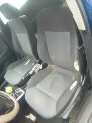 Sloopvoertuig opel astra h berlina cosmo van het jaar 2004 aangedreven g-z17dth