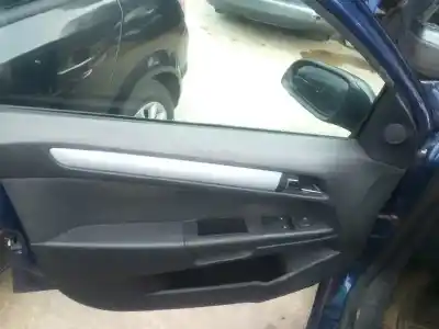 Sloopvoertuig opel astra h berlina cosmo van het jaar 2004 aangedreven g-z17dth