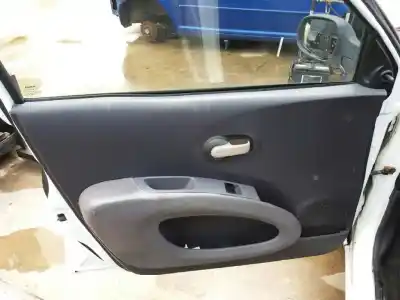 Veicolo di demolizione nissan micra (k12e) acenta dell'anno 2003 alimentato g-cg1