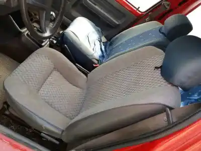 Здавання транспортного засобу renault rapid/express (f40) 1.6 d familiar (f404) року 1989 потужний f8m