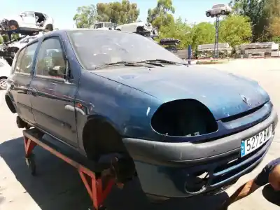 Sloopvoertuig RENAULT                                            CLIO II FASE II (B/CB0)                                                                                                                                                                                                                                    Authentique                                                                                                                                                                                                                                                van het jaar 2000 aangedreven 