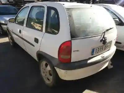 Veicolo di demolizione opel corsa b edition 2000 dell'anno 2000 alimentato d-x17d
