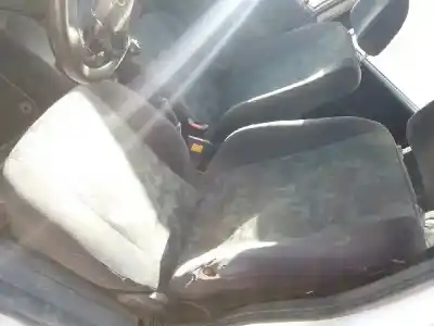 Veicolo di demolizione opel corsa b edition 2000 dell'anno 2000 alimentato d-x17d