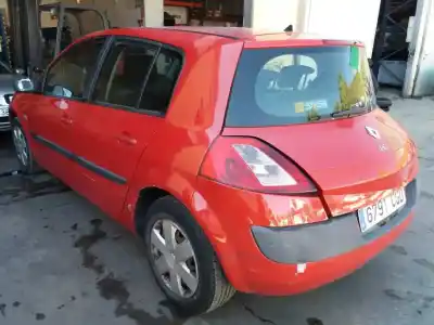 Véhicule à la ferraille renault megane ii berlina 5p confort expression de l'année 2003 alimenté k9k722