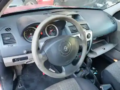 Véhicule à la ferraille renault megane ii berlina 5p confort expression de l'année 2003 alimenté k9k722