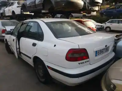 Veículo de Sucata volvo s40 berlina 1.8 16v cat do ano 1997 alimentado b4184s