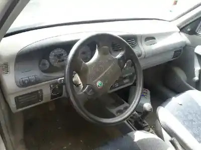 Veículo de Sucata skoda felicia berlina ( 791) lx do ano 1999 alimentado 