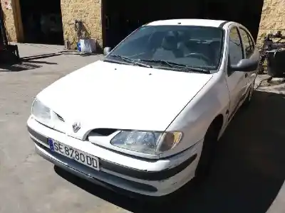 Scrapping Vehicle renault megane i classic (la0) 1.6e alize 90 cv / 66 kw of the year 1998 powered k7m702
