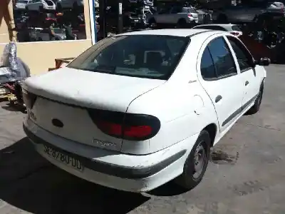 Scrapping Vehicle renault megane i classic (la0) 1.6e alize 90 cv / 66 kw of the year 1998 powered k7m702
