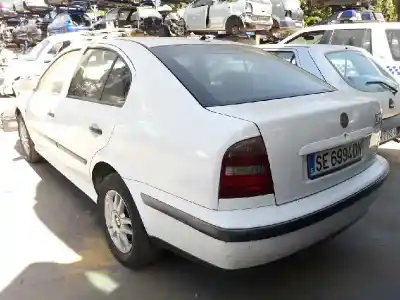 Veículo de Sucata skoda                                              octavia berlina (1u2)                                                                                                                                                                                                                                      agr                                                                                                                                                                                                                                                        do ano 1999 alimentado agr