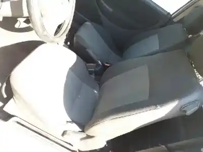 Здавання транспортного засобу opel corsa c enjoy року 2005 потужний 