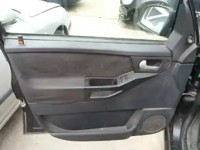 Vehicul casat OPEL MERIVA Essentia al anului 2004 alimentat Y17DT