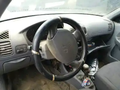 Здавання транспортного засобу hyundai accent (lc) gls crdi року 2002 потужний d3ea