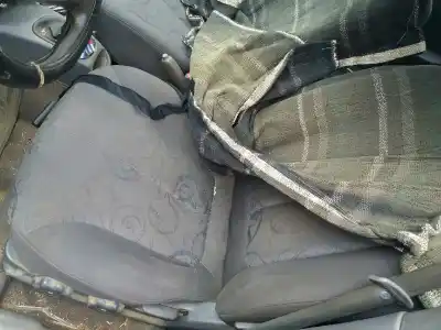 Здавання транспортного засобу hyundai accent (lc) gls crdi року 2002 потужний d3ea