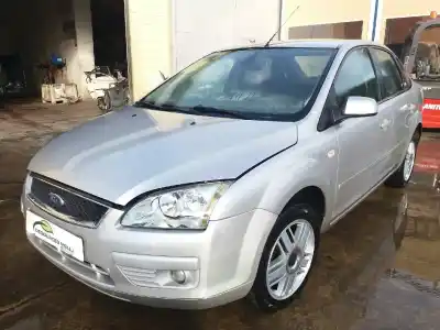 Veículo de Sucata ford focus berlina (cap) ghia do ano 2005 alimentado g8da