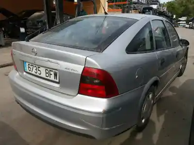 Sloopvoertuig opel vectra b berlina comfort van het jaar 2001 aangedreven g-z16xe