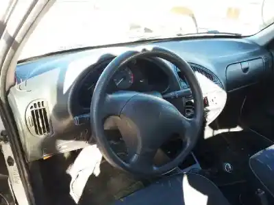 Veículo de Sucata citroen saxo 1.1 sx do ano 2001 alimentado hfx