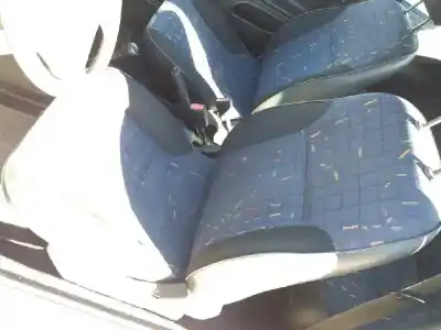 Veículo de Sucata citroen saxo 1.1 sx do ano 2001 alimentado hfx