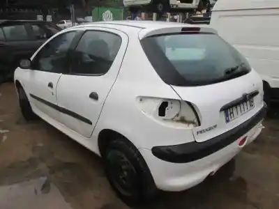 Здавання транспортного засобу peugeot 206 berlina x-line року 2000 потужний 