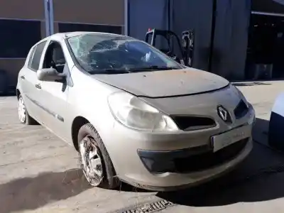Здавання транспортного засобу renault clio iii confort dynamique року 2006 потужний k9k766 Здавання транспортного засобу renault clio iii confort dynamique року 2006 потужний k9k766