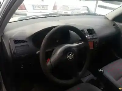 Sloopvoertuig seat cordoba berlina (6k2) stella van het jaar 2000 aangedreven akk