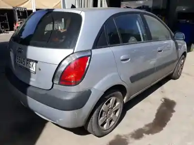 Scrapping Vehicle kia rio ii (jb) 1.4 16v of the year 2007 powered g4ee