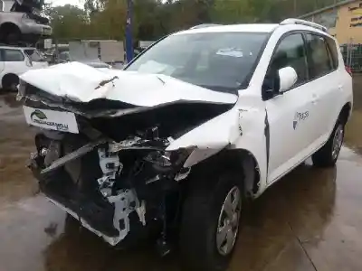 Veículo de Sucata toyota rav 4 (a3) sol do ano 2001 alimentado 2adftv