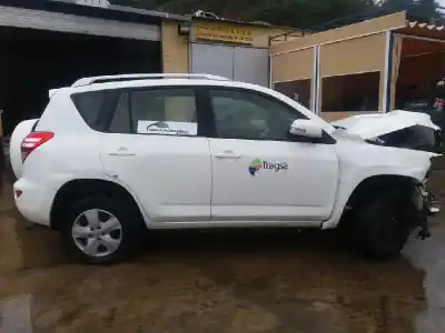Veicolo di demolizione TOYOTA RAV 4 (A3) Sol dell'anno 2001 alimentato 2ADFTV